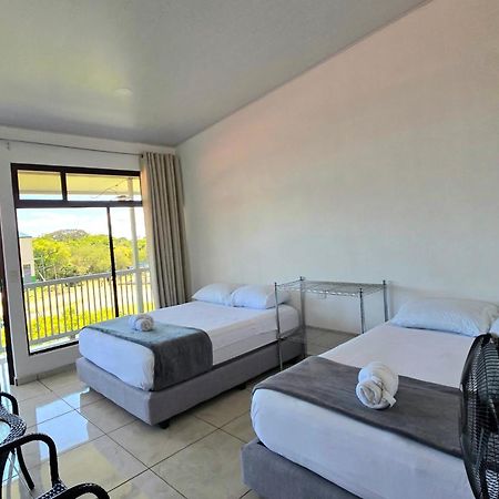 Cattleya Family Hotel Monteverde Bagian luar foto