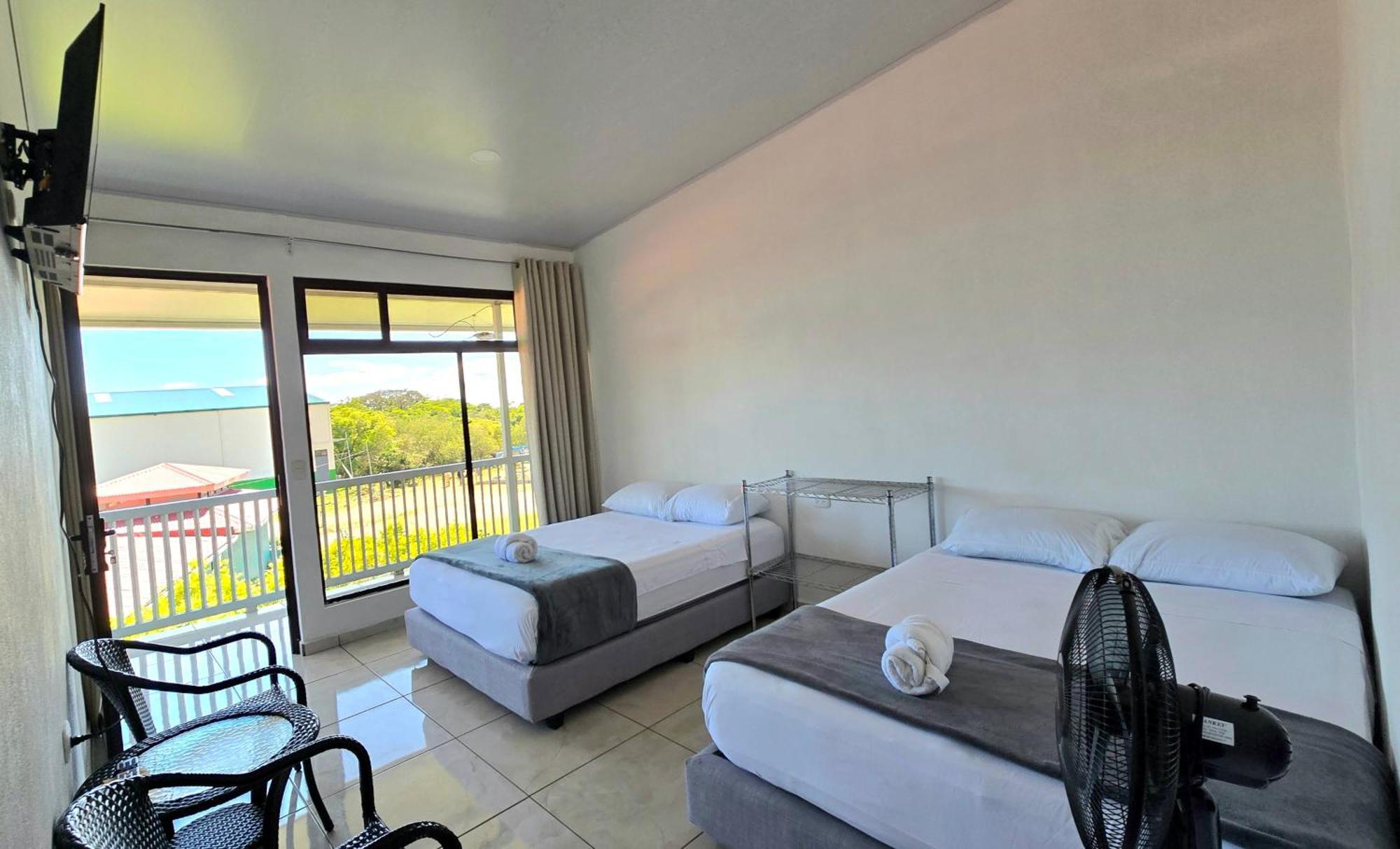 Cattleya Family Hotel Monteverde Bagian luar foto
