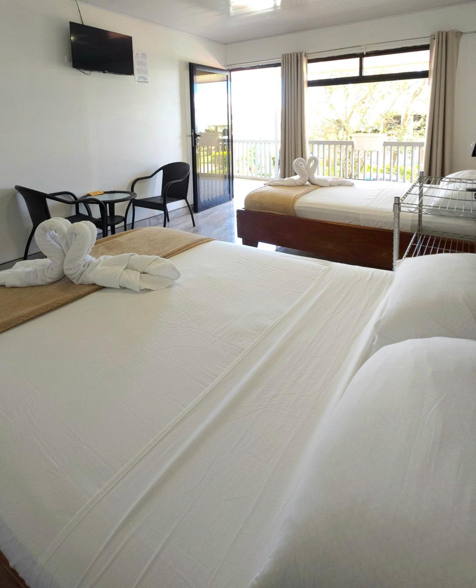 Cattleya Family Hotel Monteverde Bagian luar foto