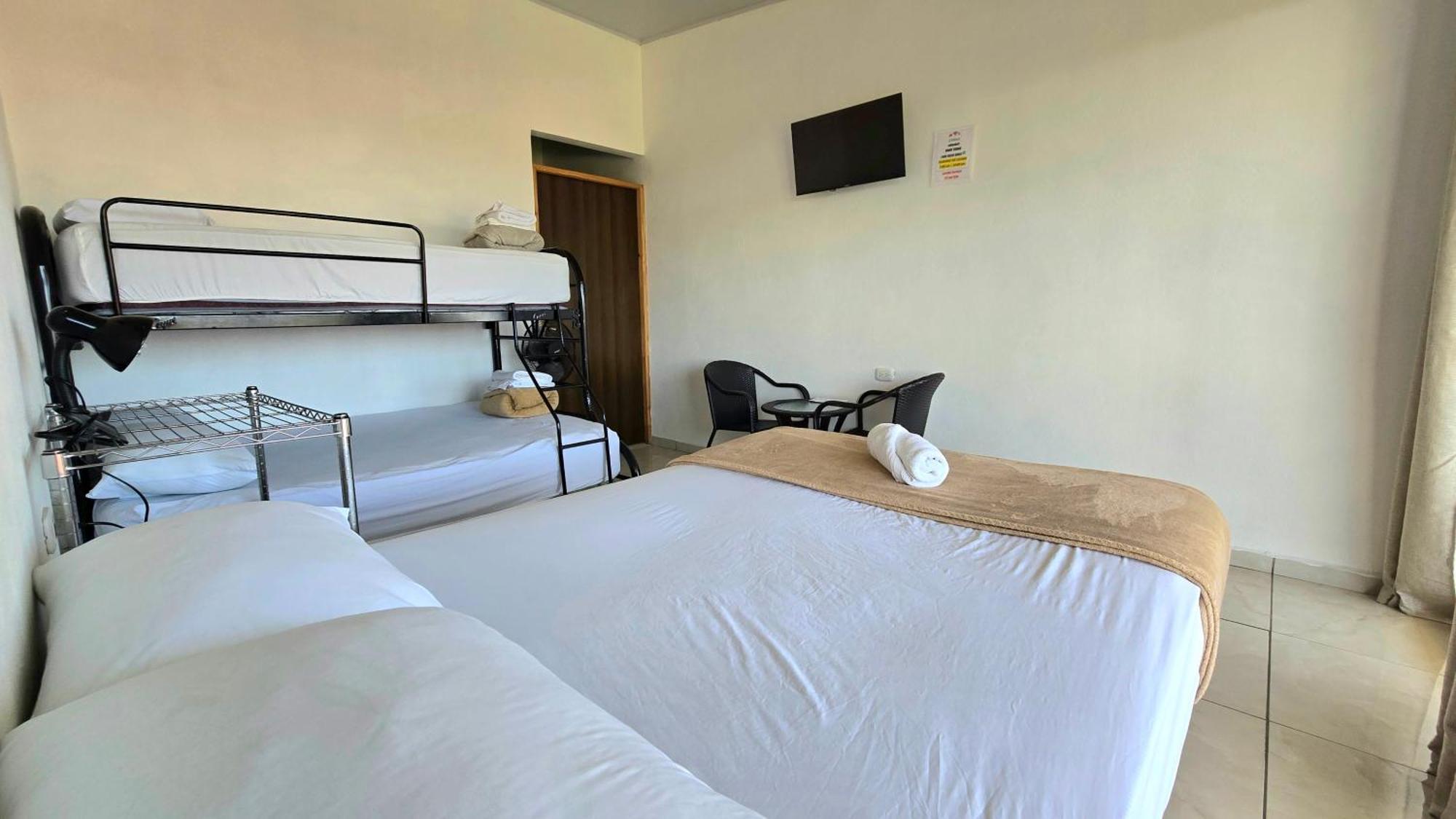 Cattleya Family Hotel Monteverde Bagian luar foto