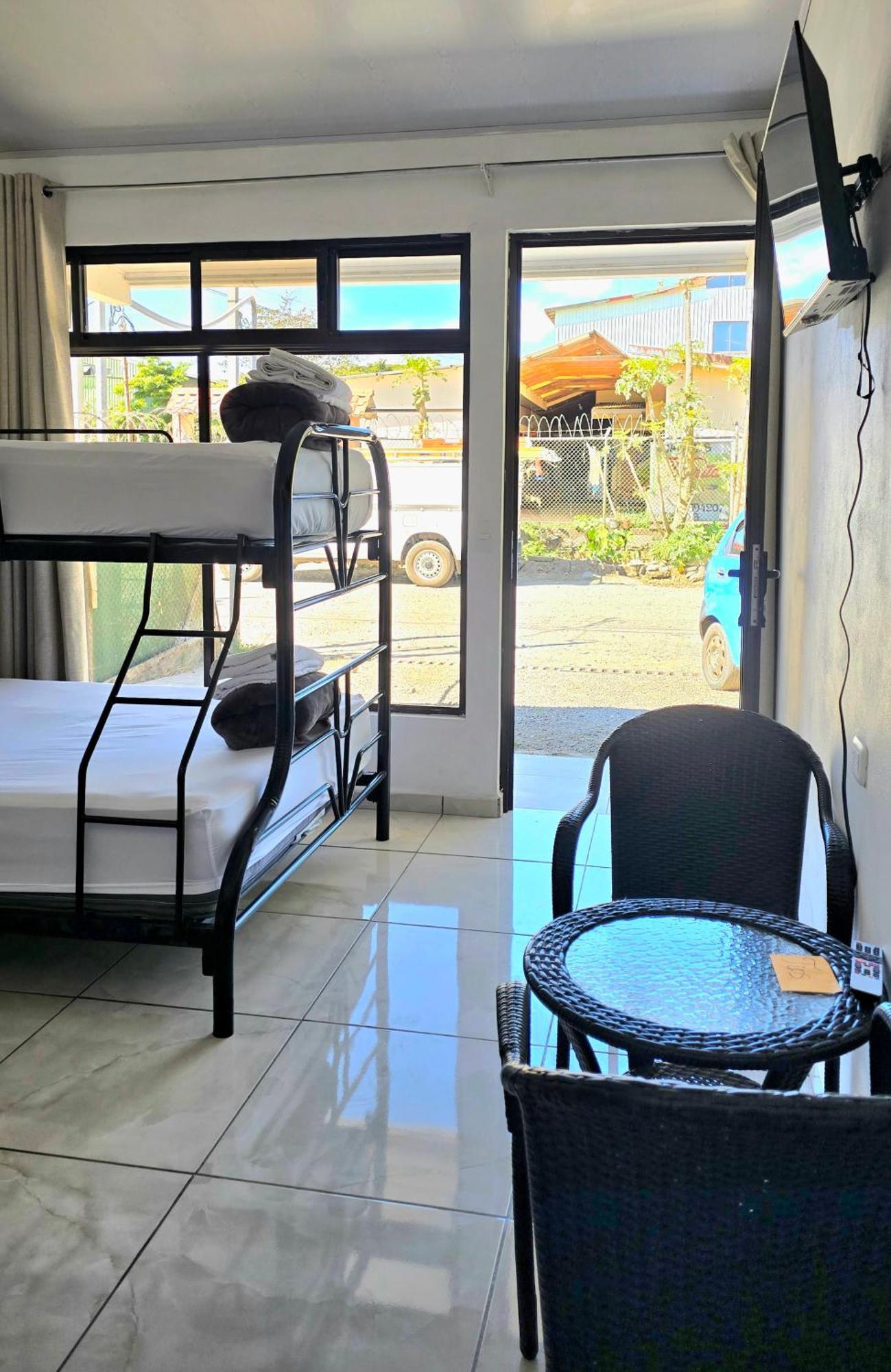 Cattleya Family Hotel Monteverde Bagian luar foto