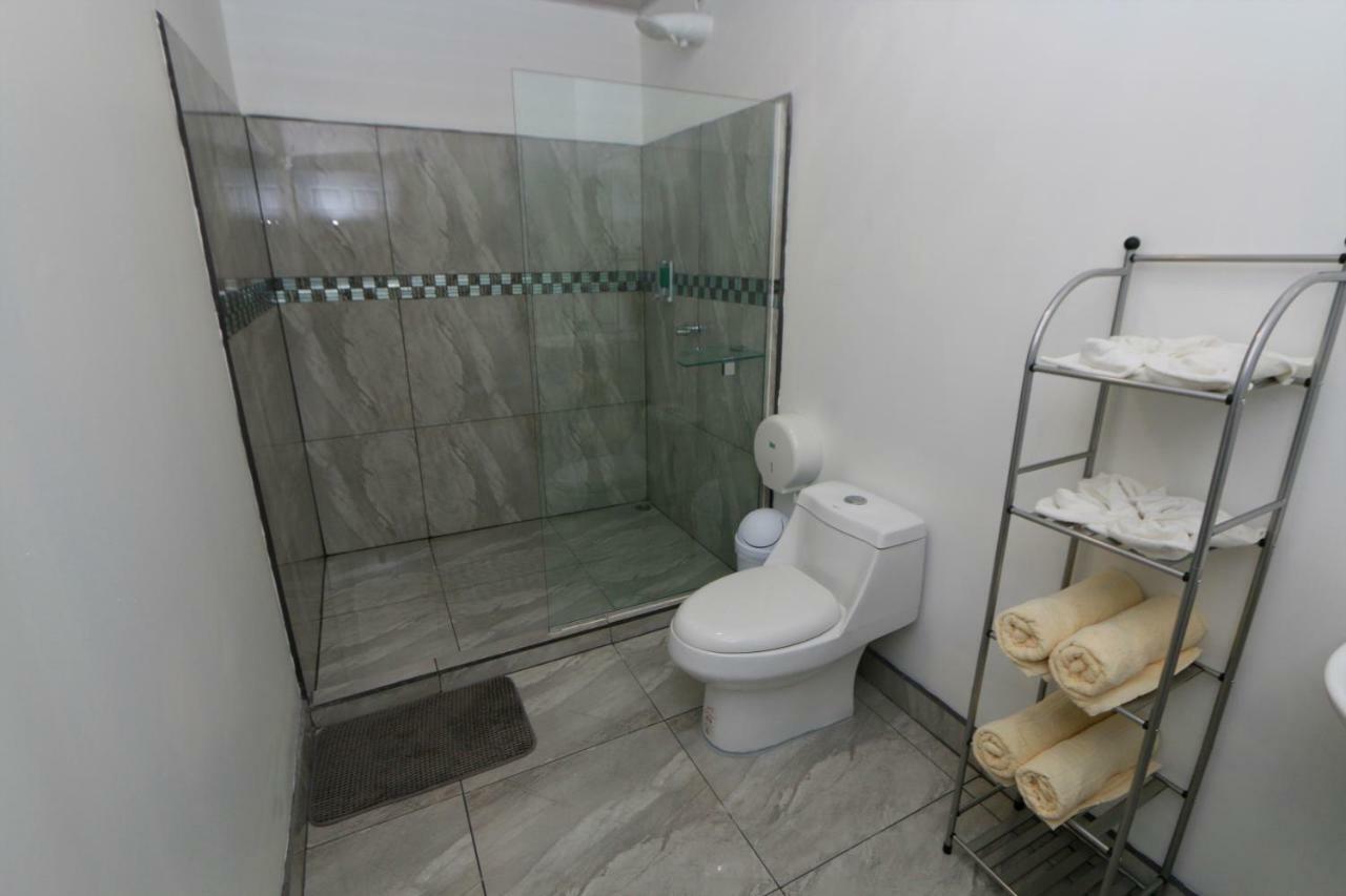 Cattleya Family Hotel Monteverde Bagian luar foto